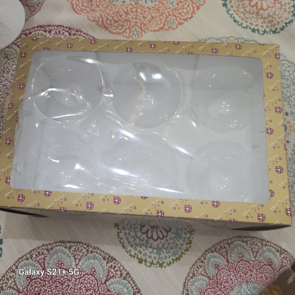 Vintage set of 6 Red ornaments - Picture 3 of 4